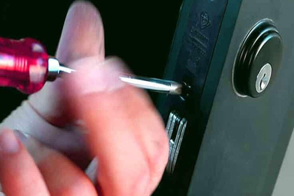 Kocaali,Karasu,Acil çilingir,7/24 Çilingir,oto anahtar,kapı açma,immobilizer anahtar